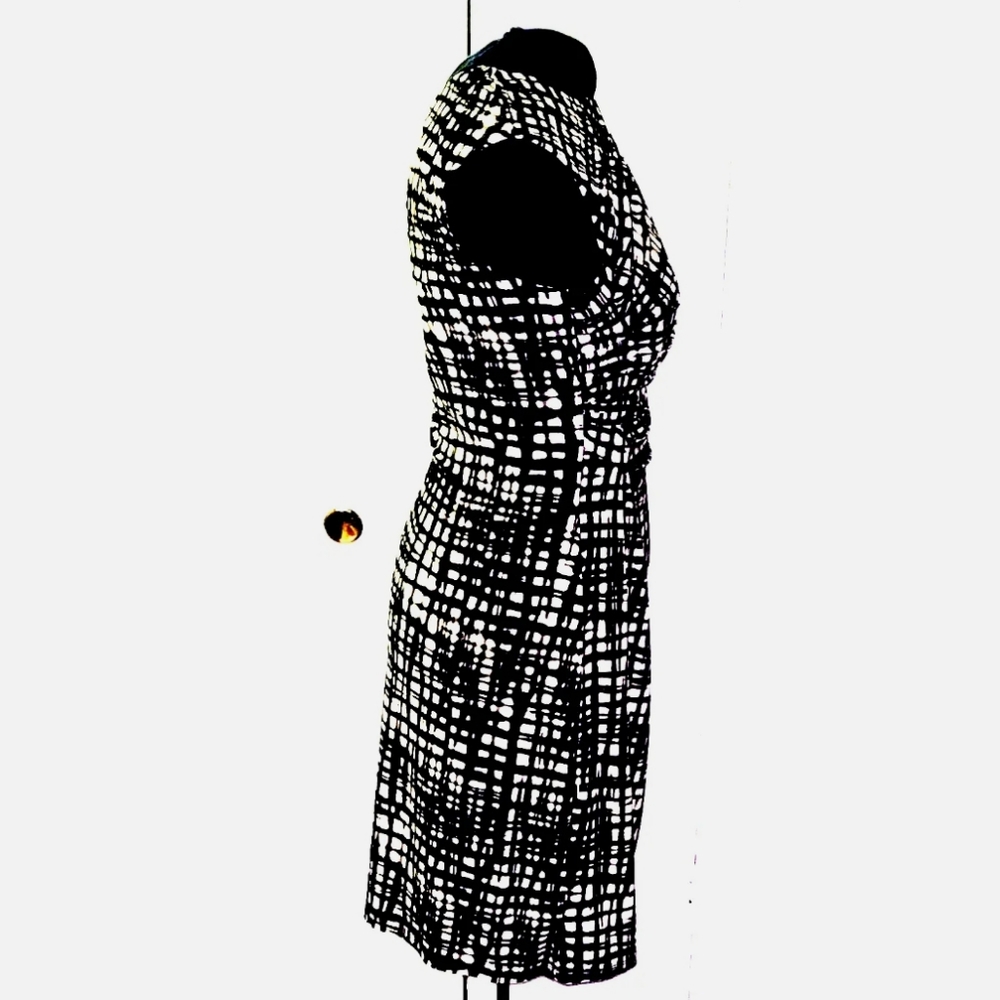 SLEEVELESS DRESS - Picture 3 of 7